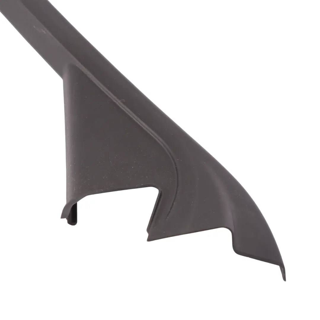 Puerta Ventana Marco Cubierta Panel Trasero Derecho Negro para Audi A4 B8 con número de pieza 8K5867672 Audi A4 B8 Puerta Ventana Marco Cubierta Panel Trasero Derecho Negro - SKU 8K5867672 - Número de pieza 8K5867672