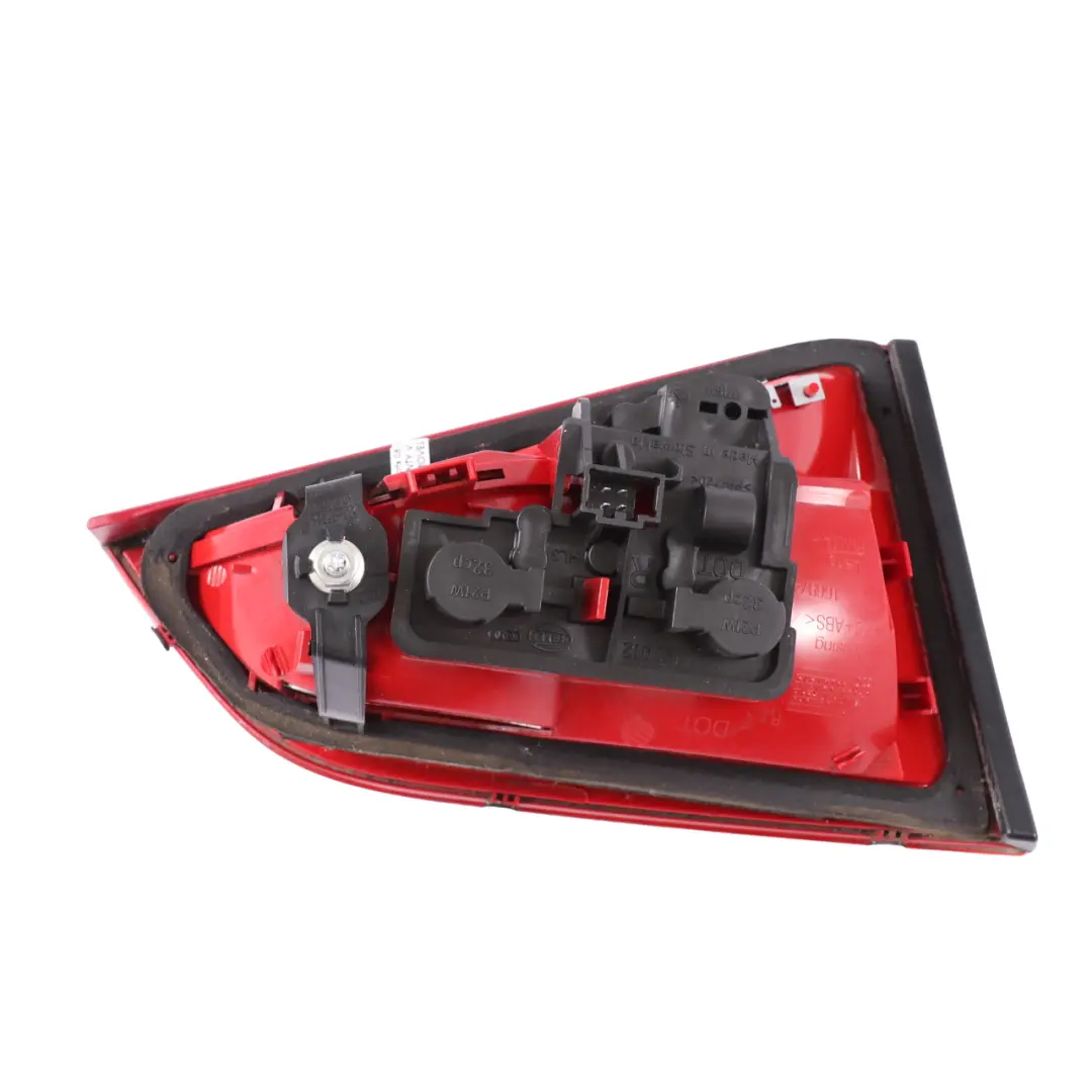 Audi A4 B8 Limousine Hinten Rechts Kofferraumklappe Rücklicht Lampe - SKU 8K5945094D - Teilenummer 8K5945094D