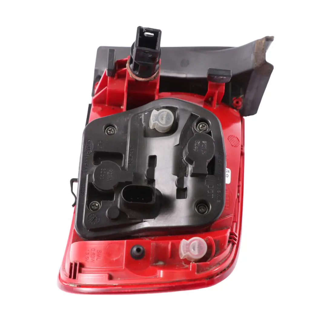 Audi A4 B8 Sedan Lampa Tylna Lewa Światło Tylne - SKU 8K5945095D - Numer Części 8K5945095D