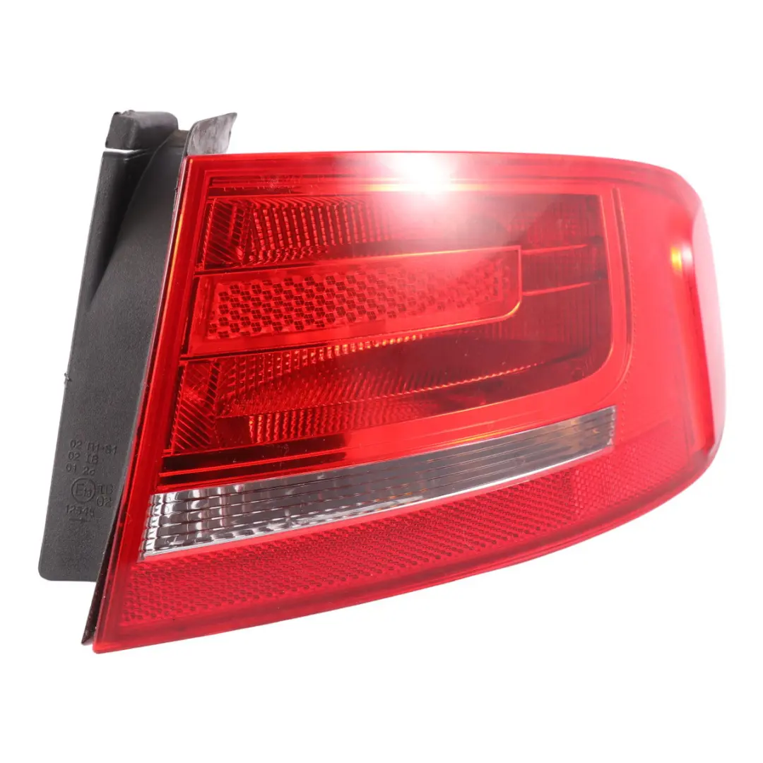 Lampe Feu Arrière Droit pour Audi A4 B8 Saloon à propos du numéro de pièce 8K5945096D Audi A4 B8 Saloon Lampe Feu Arrière Droit - SKU 8K5945096D - Numéro de pièce 8K5945096D