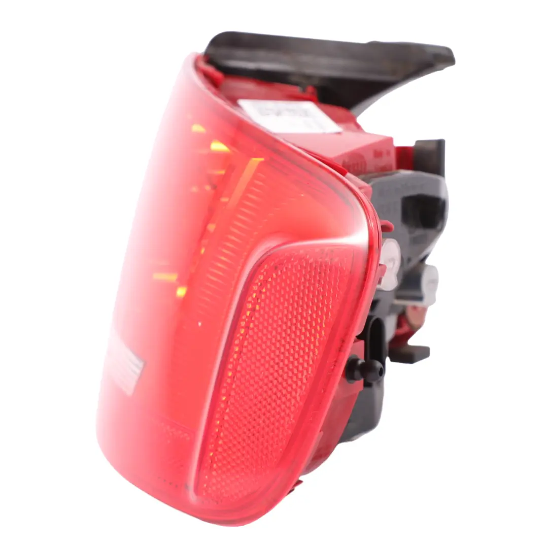 panneau latéral du feu arrière droit) pour Audi A4 B8 à propos du numéro de pièce 8K5945096K Audi A4 B8 panneau latéral du feu arrière droit) - SKU 8K5945096K - Numéro de pièce 8K5945096K