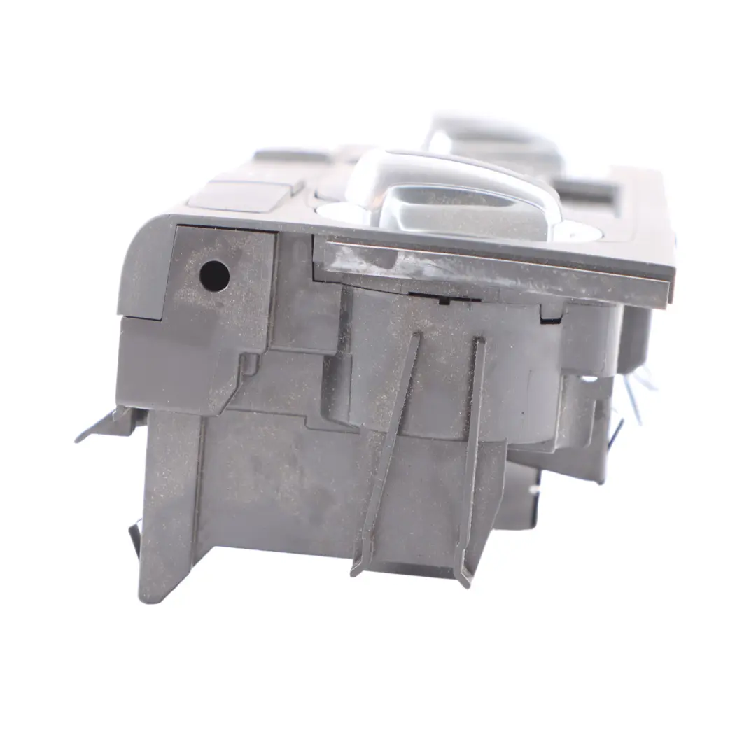 Audi A3 8P Dashboard Air Vent A/C Heater Climate Control Panel - SKU 8P0820043BM - Part number 8P0820043BM