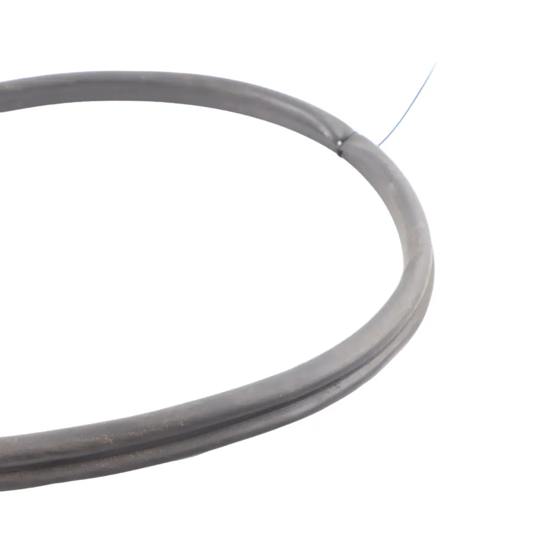 Audi A3 8P Striscia anteriore cofano motore gomma guarnizione tenuta - SKU 8P0823731B - Numero di parte 8P0823731B