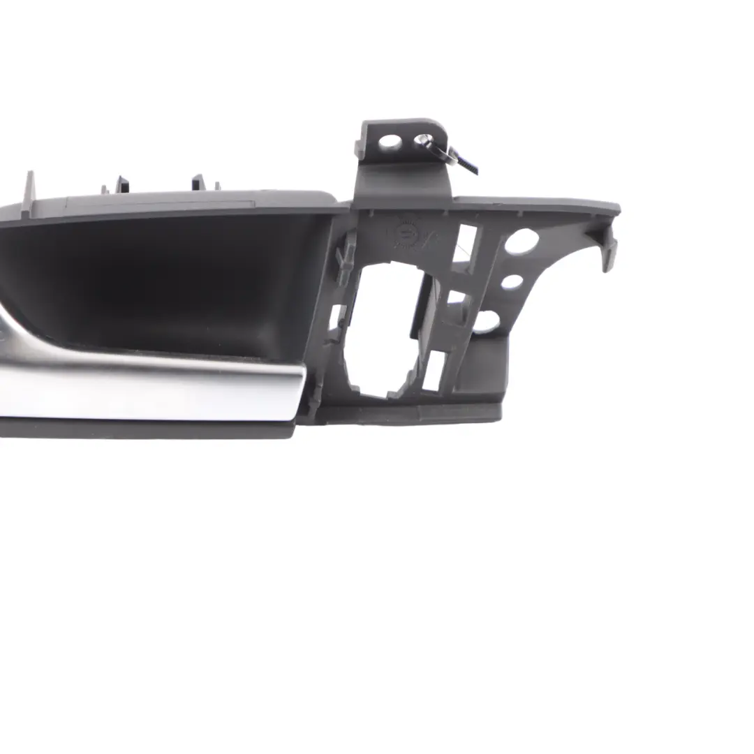Poignée intérieure gauche pour Audi A3 8P à propos du numéro de pièce 8P4837019E Audi A3 8P Poignée intérieure gauche - SKU 8P4837019E - Numéro de pièce 8P4837019E
