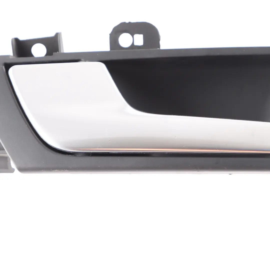 Interior Puerta Trasera Izquierda Asidero Embellecedor Cromo para Audi A6 C6 con número de pieza 8P4839019E Audi A6 C6 Interior Puerta Trasera Izquierda Asidero Embellecedor Cromo - SKU 8P4839019E - Número de pieza 8P4839019E