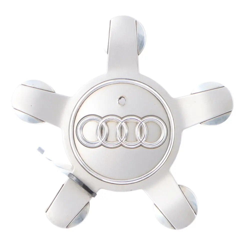 Dekielek 135 mm Srebrny do Audi A3 8V o numerze 8R0601165 Audi A3 8V Dekielek 135 mm Srebrny - SKU 8R0601165 - Numer Części 8R0601165