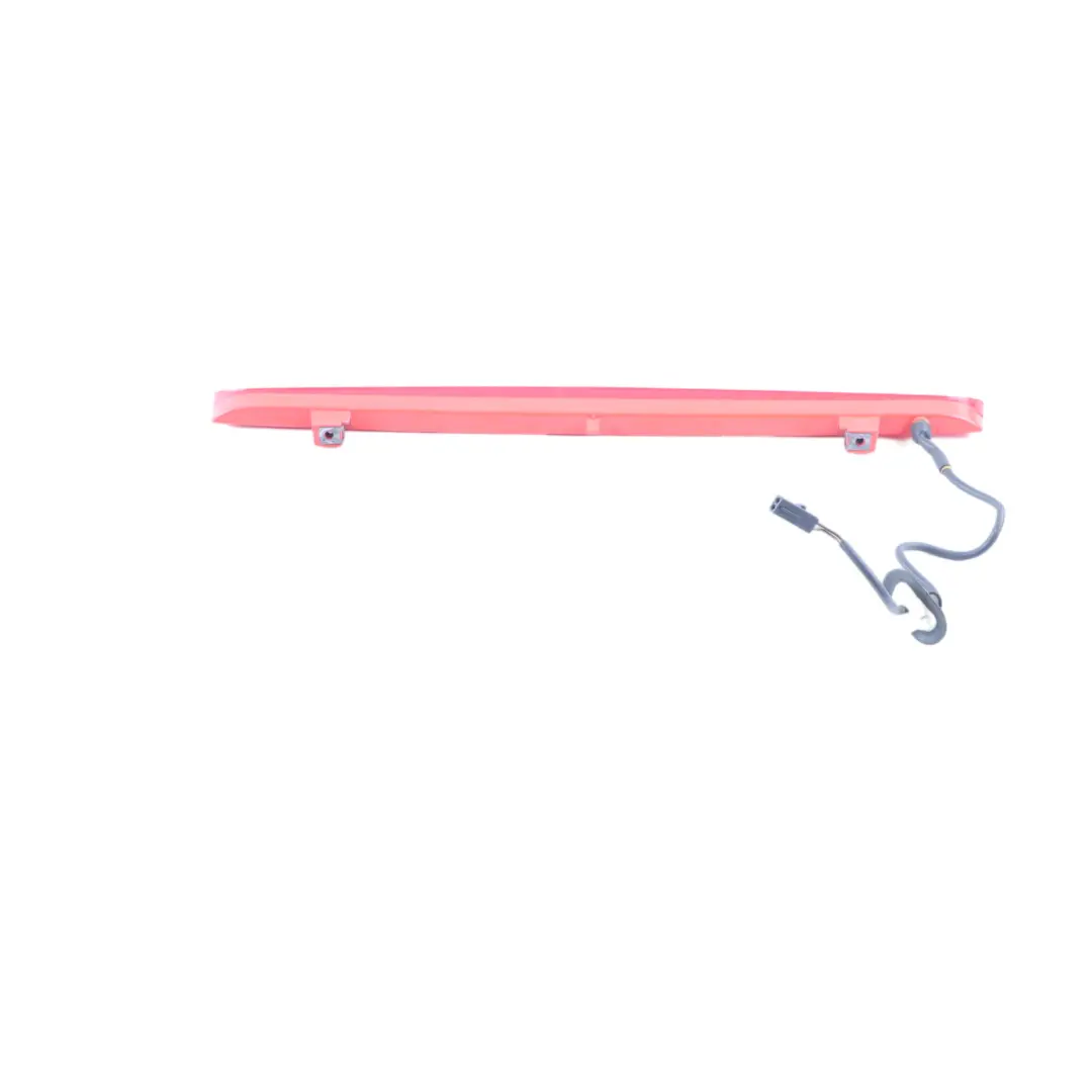 Lampa Trzecie Światło Stop do Audi A1 8X A3 8V o numerze 8V0945097A Audi A1 8X A3 8V Lampa Trzecie Światło Stop - SKU 8V0945097A - Numer Części 8V0945097A