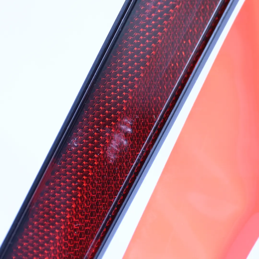 Audi A3 A4 A5 Triangle de signalisation de danger Triangle Rouge - SKU 8T0860251 - Numéro de pièce 8T0860251