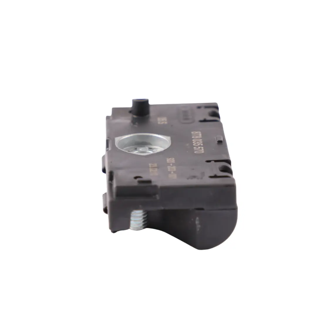 Audi A4 B8 Suppresseur de perturbations signal bruit l'antenne radio - SKU 8T8035570 - Numéro de pièce 8T8035570