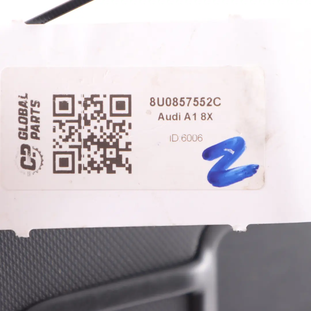 Panneau de rétroviseur pare-soleil Cache droit noir pour Audi A1 8X à propos du numéro de pièce 8U0857552C Audi A1 8X Panneau de rétroviseur pare-soleil Cache droit noir - SKU 8U0857552C - Numéro de pièce 8U0857552C