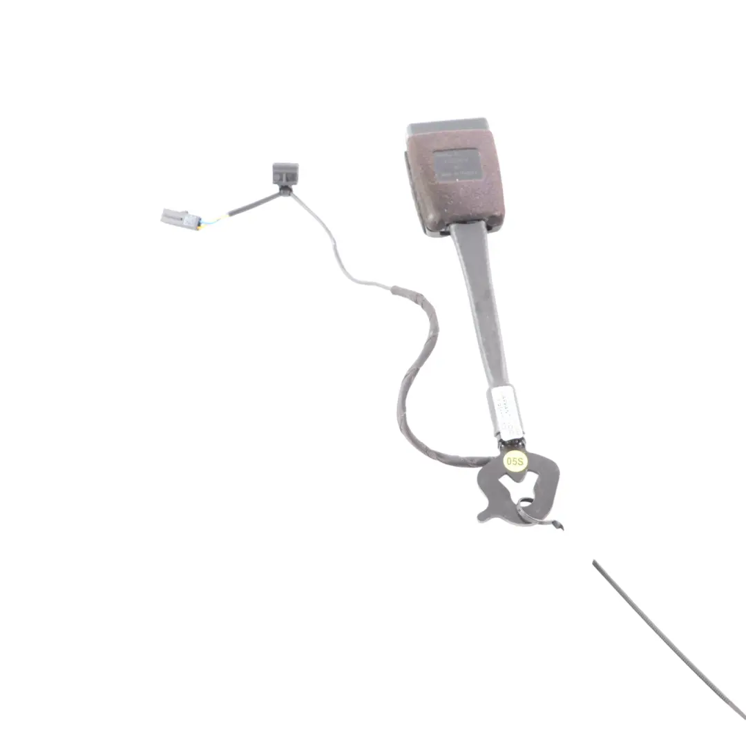 Tige boucle ceinture sécurité Avant droite gauche pour Audi A3 S3 8V à propos du numéro de pièce 8V0857755F Audi A3 S3 8V Tige boucle ceinture sécurité Avant droite gauche - SKU 8V0857755F - Numéro de pièce 8V0857755F