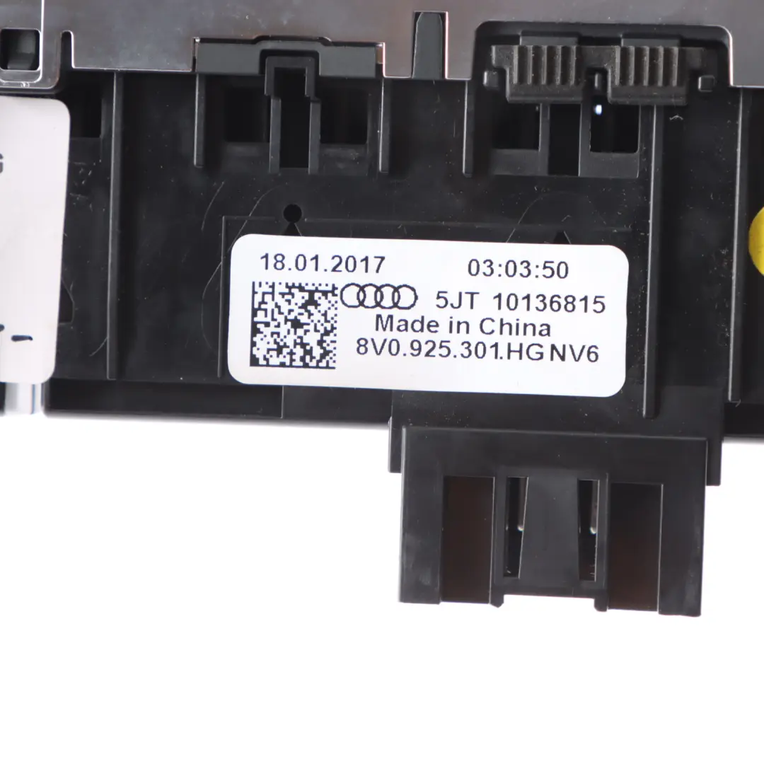 Interrupteur Feux Détresse Mode Conduite Bord Contrôle pour Audi A3 8V à propos du numéro de pièce 8V0925301HG Audi A3 8V Interrupteur Feux Détresse Mode Conduite Bord Contrôle - SKU 8V0925301HG - Numéro de pièce 8V0925301HG