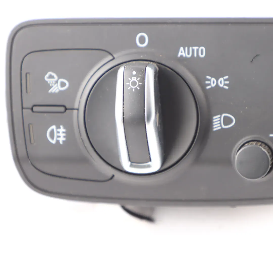 Lichter Schalter Scheinwerfer Control Panel Schwarz für Audi A3 8V mit Teilenummer 8V0941531AR Audi A3 8V Lichter Schalter Scheinwerfer Control Panel Schwarz - SKU 8V0941531AR - Teilenummer 8V0941531AR