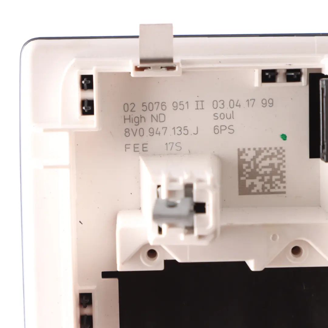 Lampada Da Lettura Anteriore Nera Tetto Interno per Audi A3 S3 8V con numero di parte 8V0947135J Audi A3 S3 8V Lampada Da Lettura Anteriore Nera Tetto Interno - SKU 8V0947135J - Numero di parte 8V0947135J
