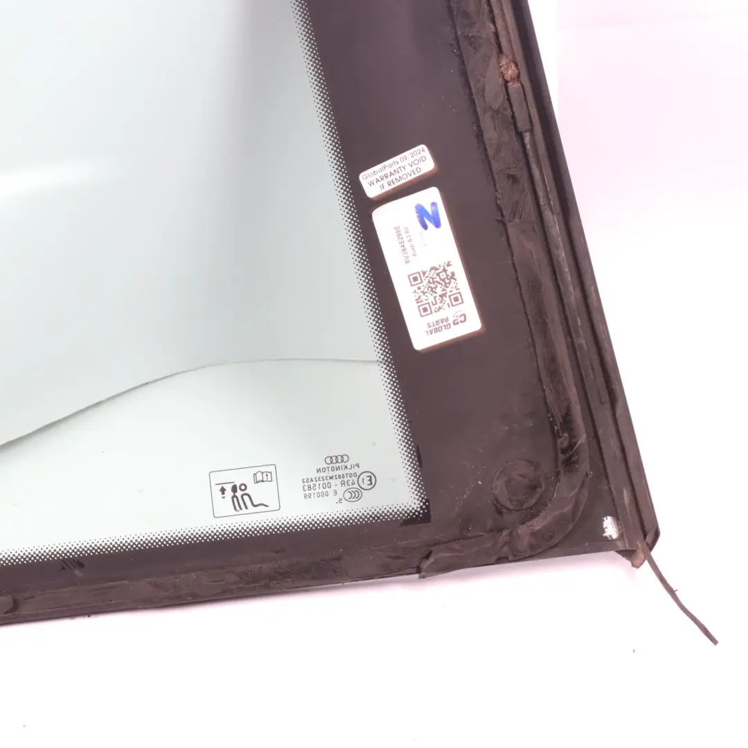 3Lato porta Vetro fisso quarto posteriore sinistro AS2 per Audi A3 S3 8V con numero di parte 8V3845299E Audi A3 S3 8V 3Lato porta Vetro fisso quarto posteriore sinistro AS2 - SKU 8V3845299E - Numero di parte 8V3845299E