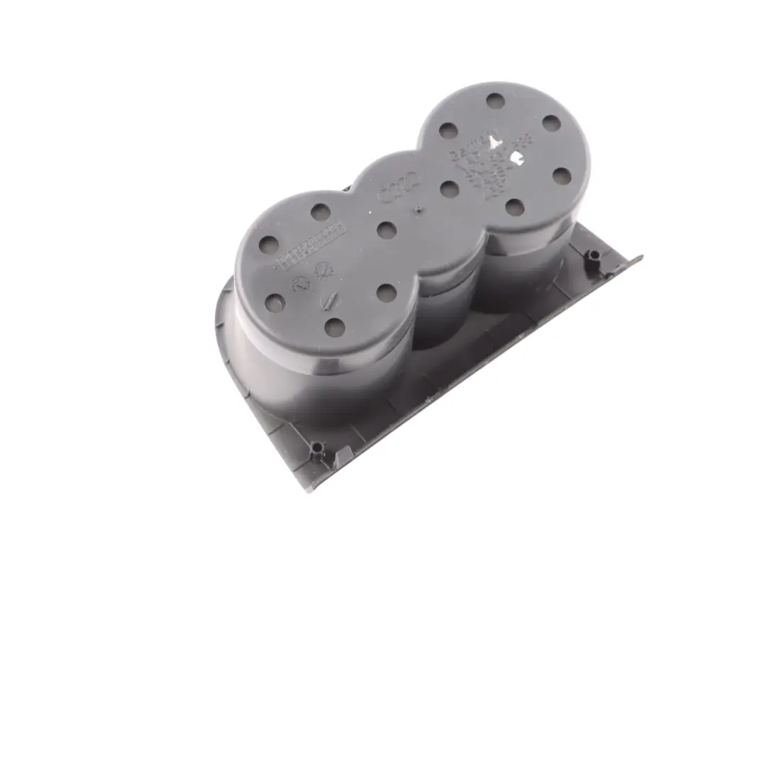 Portabicchieri anteriore Supporto Console Centrale Inserto per Audi A1 8X con numero di parte 8X0862533 Audi A1 8X Portabicchieri anteriore Supporto Console Centrale Inserto - SKU 8X0862533 - Numero di parte 8X0862533