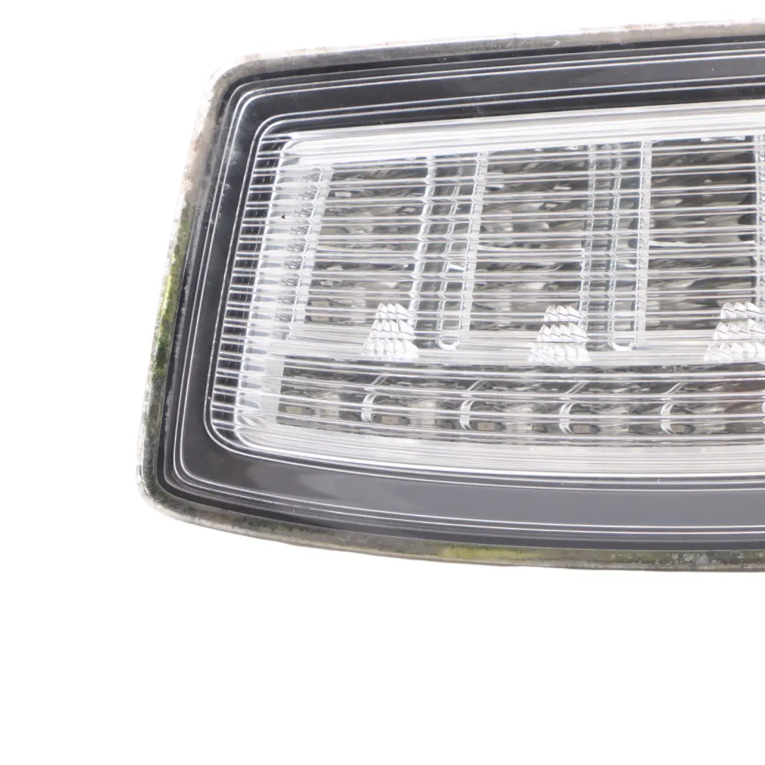 Audi A1 8X posteriore sinistro tronco sotto la luce portellone - SKU 8X0945095 - Numero di parte 8X0945095