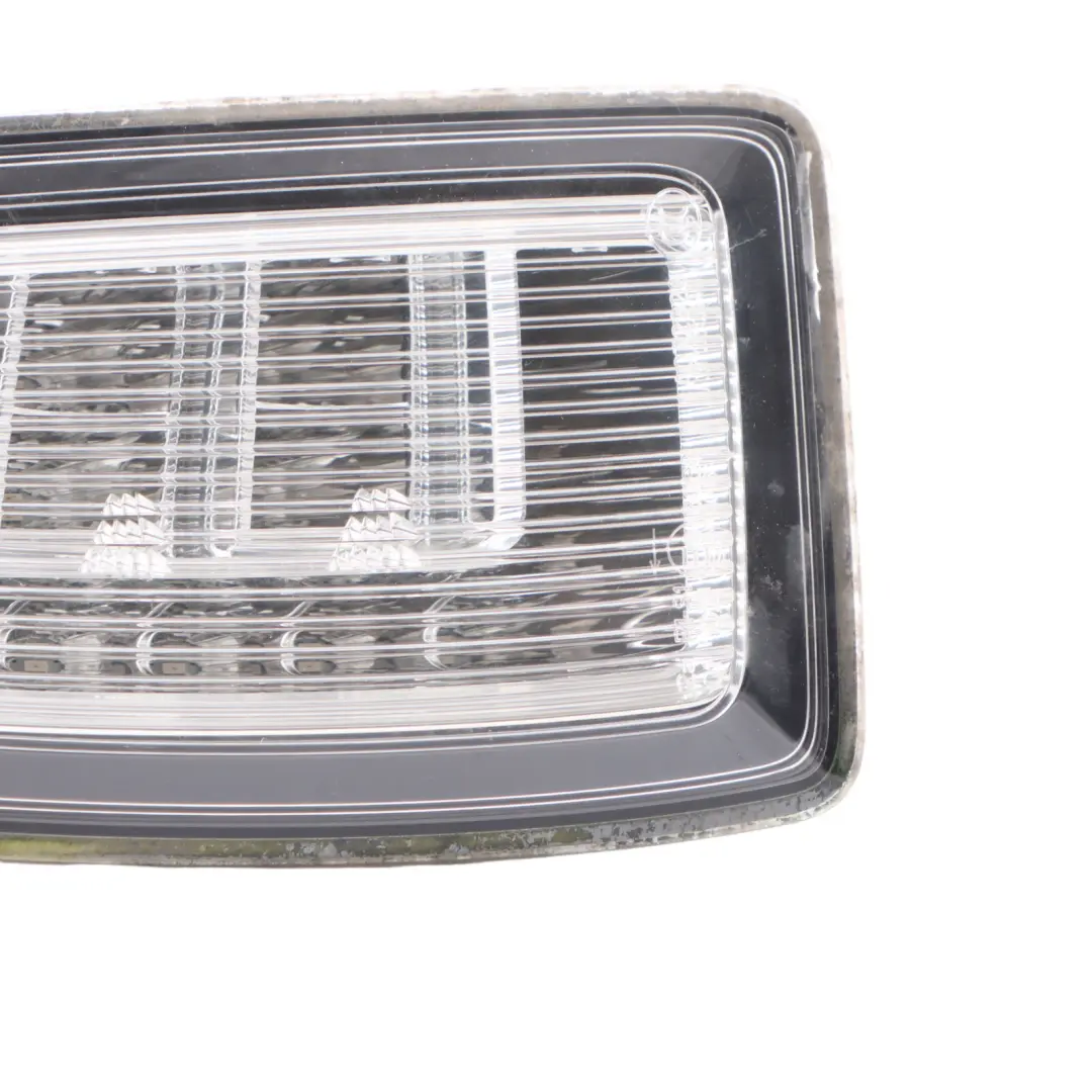 Luz Trasera Izquierda Maletero Bajo Portón Trasero para Audi A1 8X con número de pieza 8X0945095 Audi A1 8X Luz Trasera Izquierda Maletero Bajo Portón Trasero - SKU 8X0945095 - Número de pieza 8X0945095