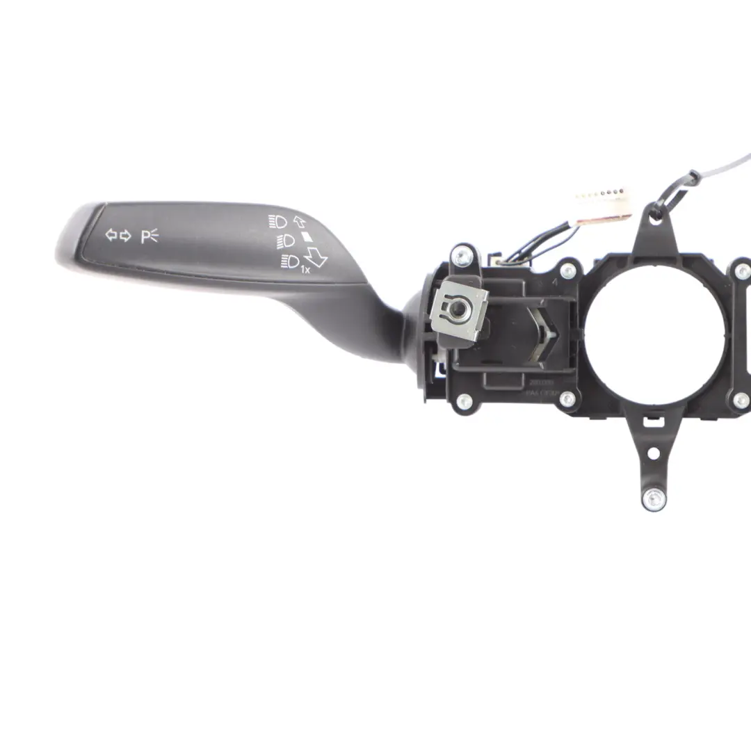 Anello Sicurezza Indicatore Direzion Piantone Dello Sterzo per Audi A1 8X con numero di parte 8X0953501B Audi A1 8X Anello Sicurezza Indicatore Direzion Piantone Dello Sterzo - SKU 8X0953501B - Numero di parte 8X0953501B