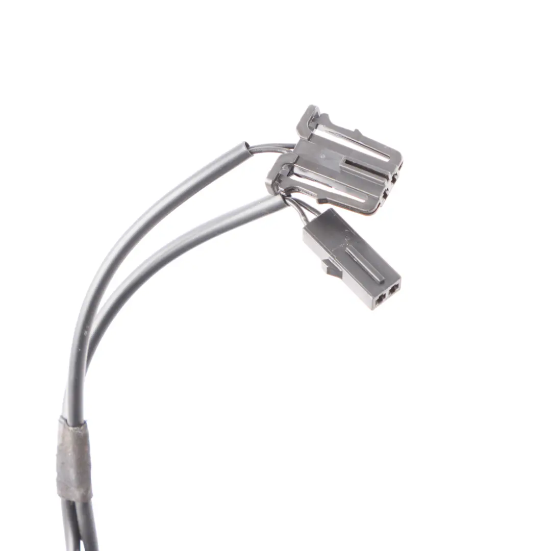 Audi A1 8X hebilla cinturón trasero izquierdo doble hebilla retención - SKU 8X4857739C - Número de pieza 8X4857739C
