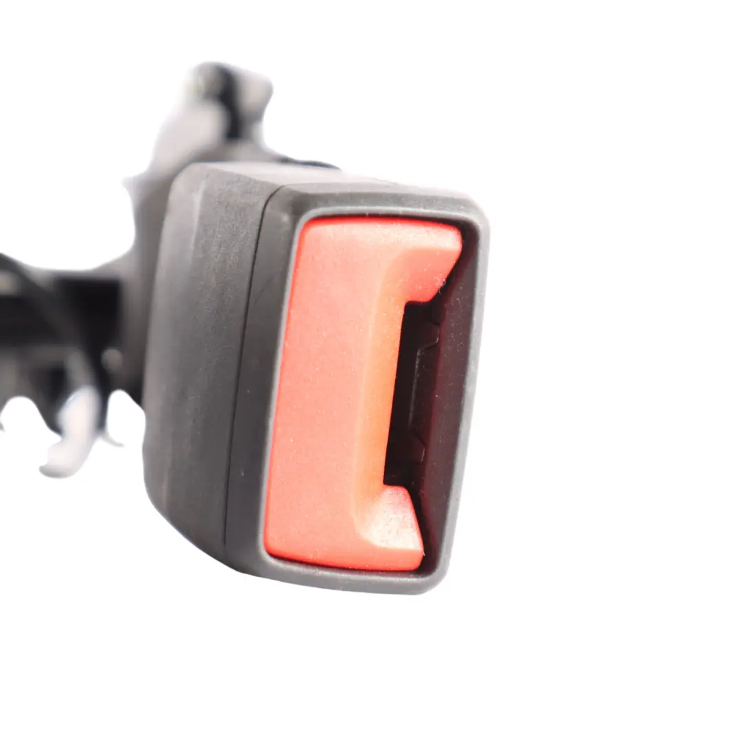 Klamra Zapinka Pasa Bezpieczeństwa Lewy Tył do Volkswagen Golf CD1 o numerze 8Y0857739M Volkswagen Golf CD1 Klamra Zapinka Pasa Bezpieczeństwa Lewy Tył - SKU 8Y0857739M - Numer Części 8Y0857739M