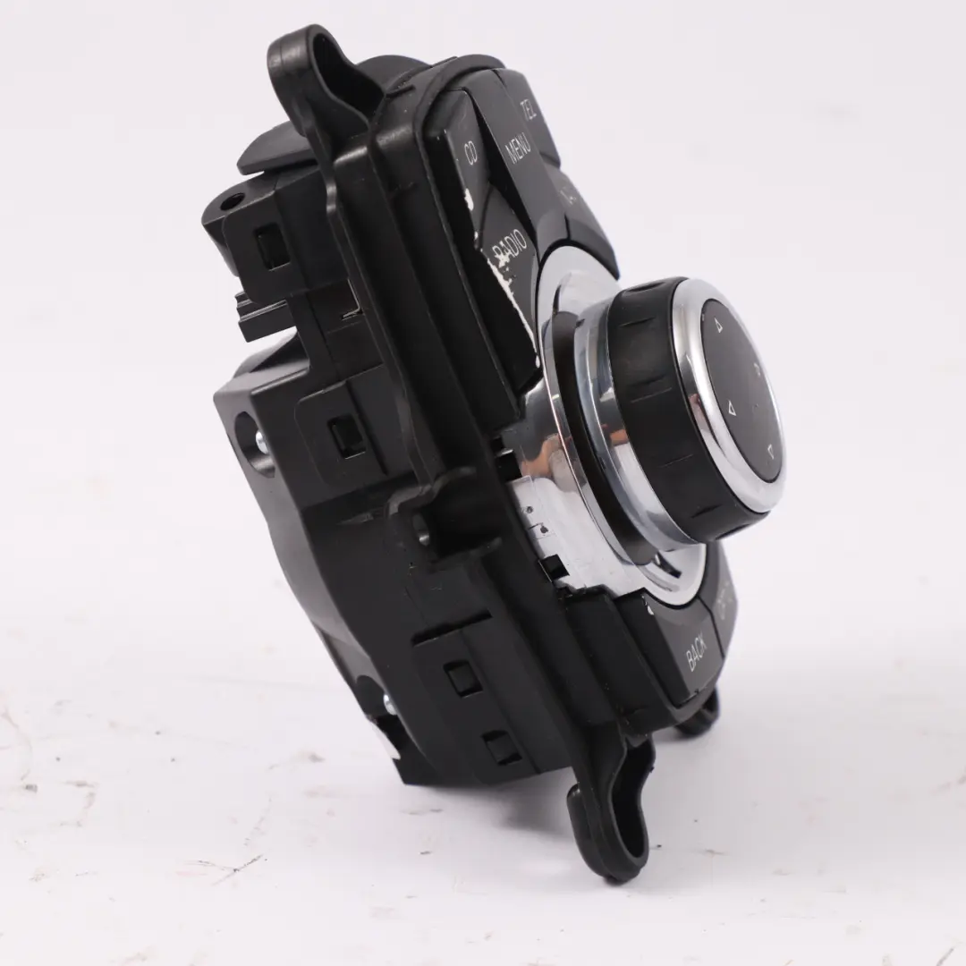iDrive Tel Nav CD Botón mando interruptor para BMW E92 E93 con número de pieza 9213311 BMW E92 E93 iDrive Tel Nav CD Botón mando interruptor - SKU 9213311-1 - Número de pieza 9213311