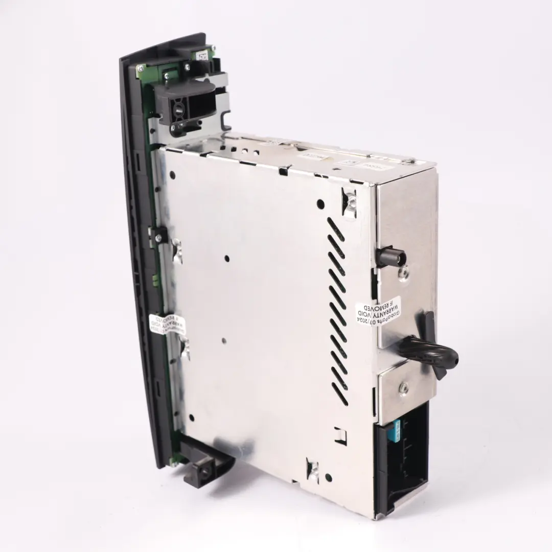 Radio Professional do BMW E81 E82 E87 E88 E90 E91 E92 o numerze 9242502 BMW E81 E82 E87 E88 E90 E91 E92 Radio Professional - SKU 9242502 - Numer Części 9242502