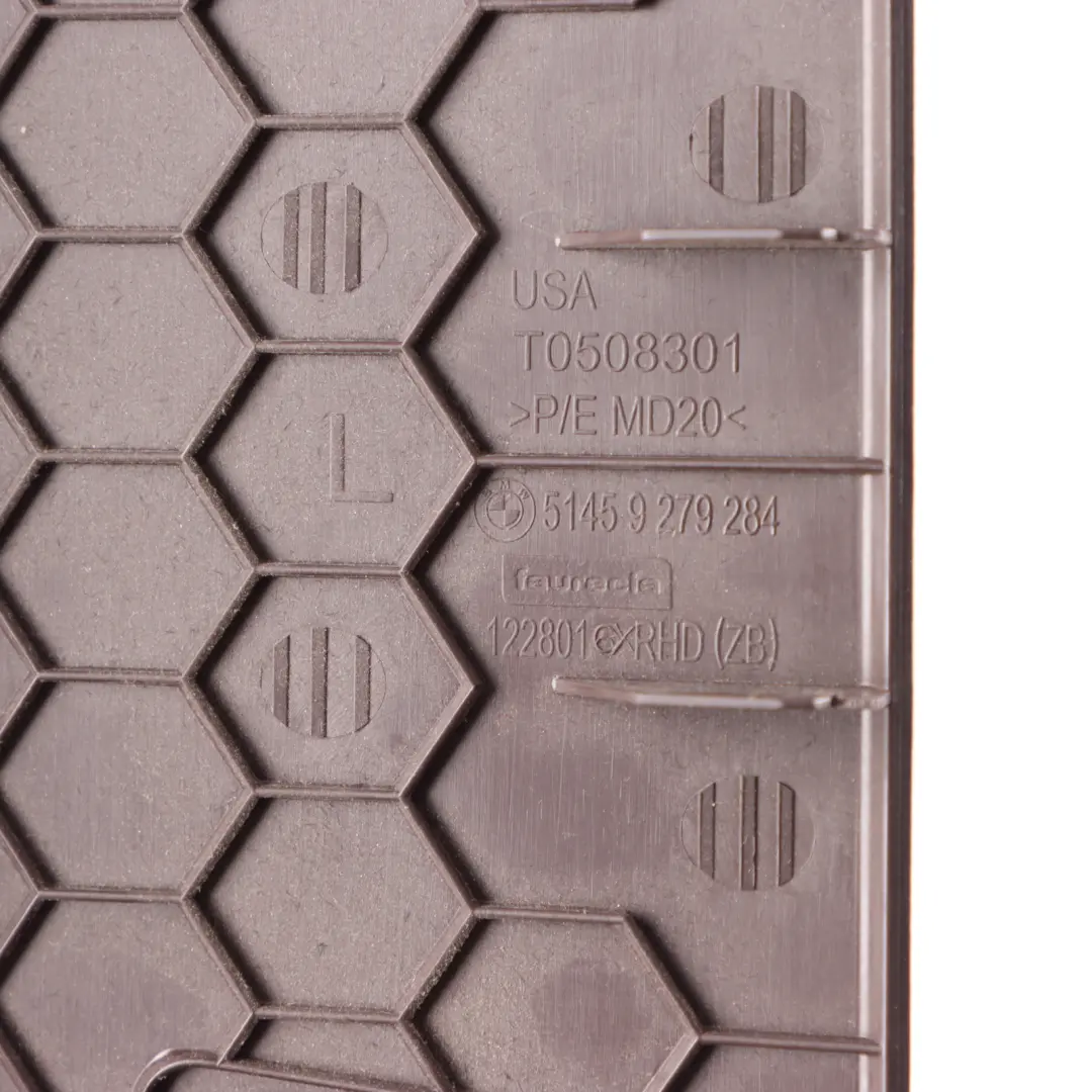 Dashboard Trim Cover Panel Bottom Lower Centre Mokka 9279284 to BMW X5 F15 with Part number 9288661 BMW X5 F15 Dashboard Trim Cover Panel Bottom Lower Centre Mokka 9279284 - SKU 9288661 - Part number 9288661