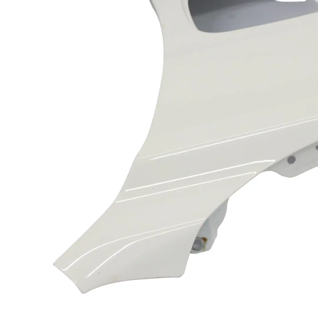 Seitenverkleidung BMW F30 330e Flügelverkleidung vorne links Alpinweiss 3 - 300 für mit Teilenummer 9623267 Seitenverkleidung BMW F30 330e Flügelverkleidung vorne links Alpinweiss 3 - 300 - SKU 9623267-AW - Teilenummer 9623267