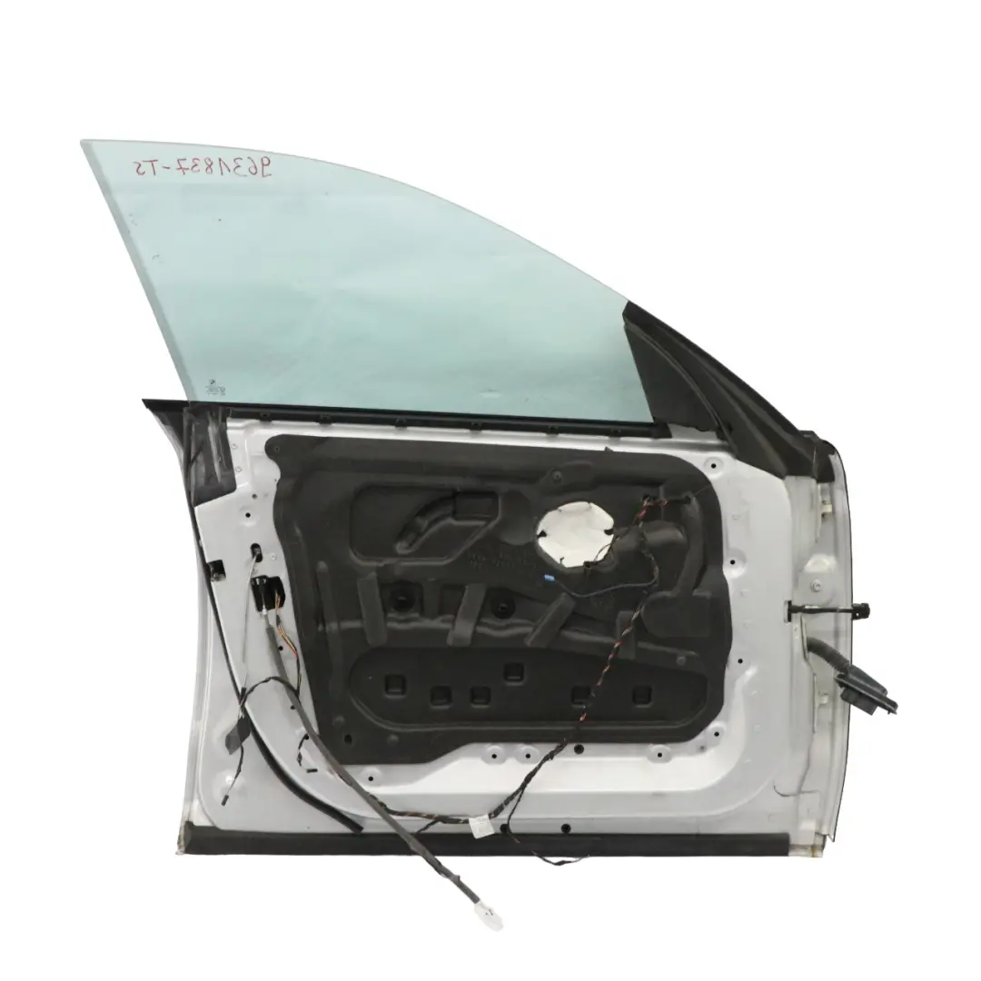 Door Front Left N/S BMW F07 GT Titansilber Titan Silver Metallic - 354 to with Part number 9631837 Door Front Left N/S BMW F07 GT Titansilber Titan Silver Metallic - 354 - SKU 9631837-TS - Part number 9631837