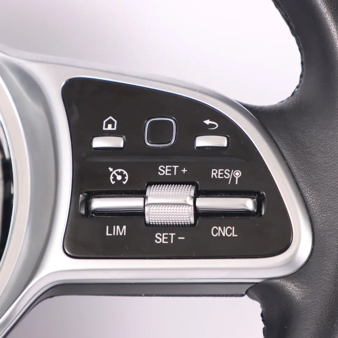 Lenkrad Mercedes C118 W177 Schwarzes Leder Multifunktions Schal Twippen für mit Teilenummer A0004605804 Lenkrad Mercedes C118 W177 Schwarzes Leder Multifunktions Schal Twippen - SKU A0004605804 - Teilenummer A0004605804