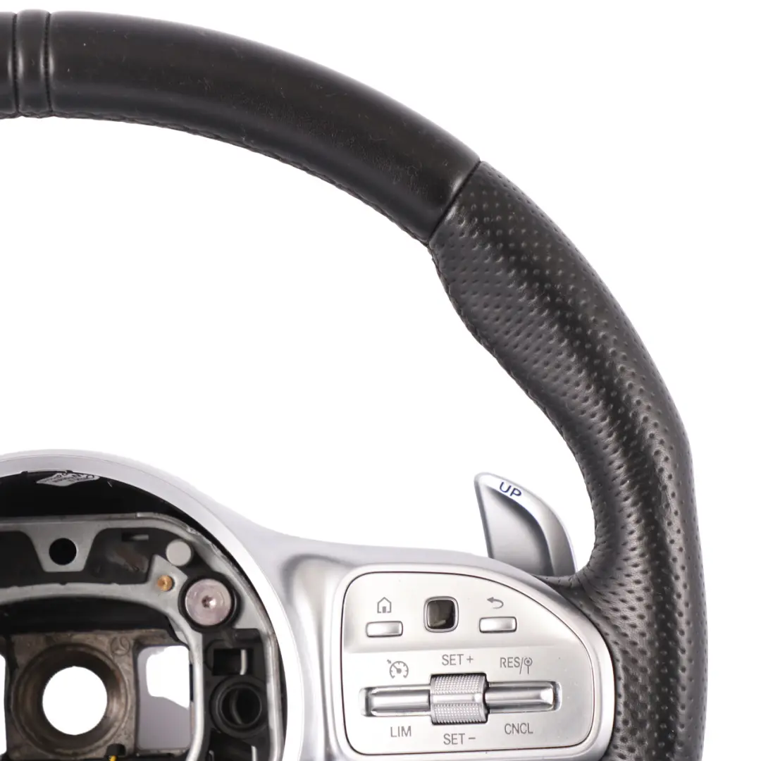 Lenkrad Mercedes W177 V177 AMG Schwarz Leder Schaltwippen für mit Teilenummer A0004609908 Lenkrad Mercedes W177 V177 AMG Schwarz Leder Schaltwippen - SKU A0004609908 - Teilenummer A0004609908