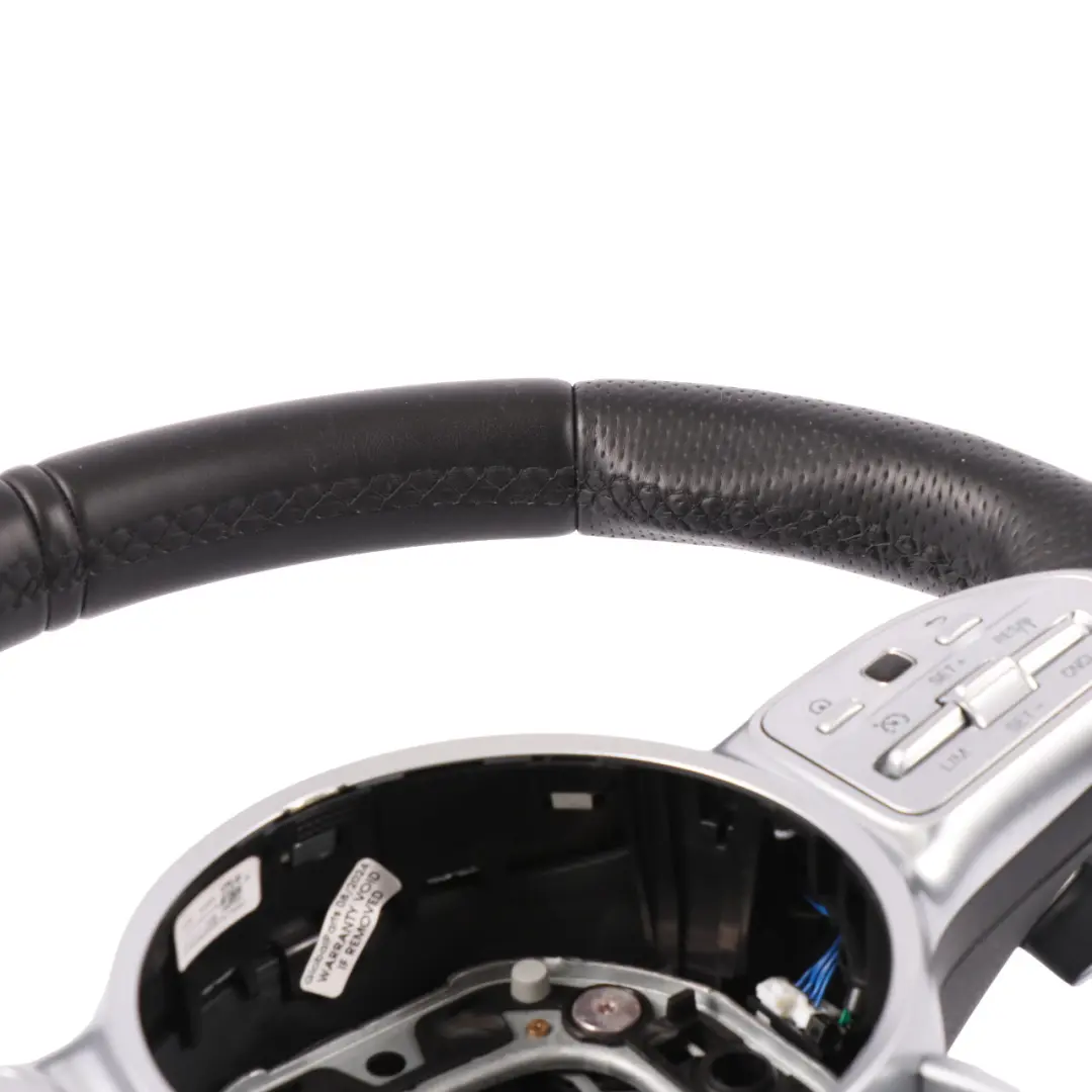 Lenkrad Mercedes W177 V177 AMG Schwarz Leder Schaltwippen für mit Teilenummer A0004609908 Lenkrad Mercedes W177 V177 AMG Schwarz Leder Schaltwippen - SKU A0004609908 - Teilenummer A0004609908
