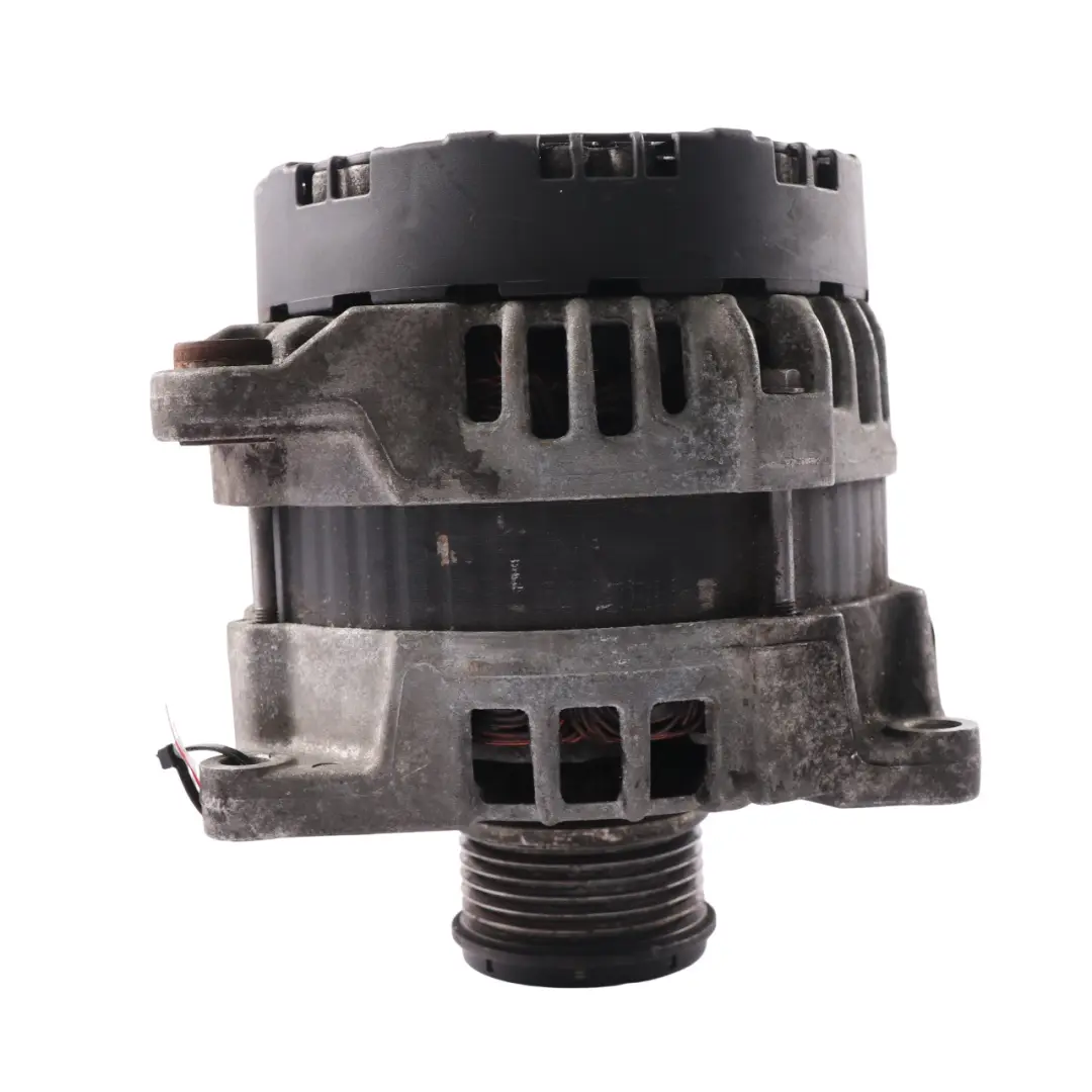 Alternator Bosch 175A do Mercedes W176 W246 Diesel o numerze A0009063822 Mercedes W176 W246 Diesel Alternator Bosch 175A - SKU A0009063822-1 - Numer Części A0009063822