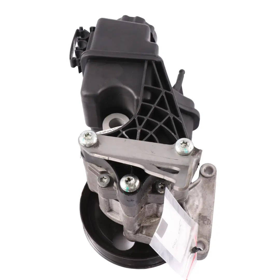 Pompe direction assistée Mercedes W639 W906 Diesel d'huile mécanique  - SKU A0064667801-1 - Numéro de pièce A0064667801