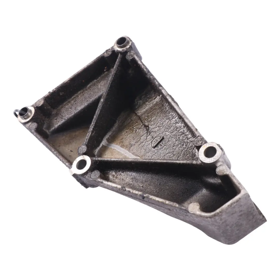 M103 Staffa Supporto Alternatore per Mercedes W124 con numero di parte A1031550435 Mercedes W124 M103 Staffa Supporto Alternatore - SKU A1031550435 - Numero di parte A1031550435