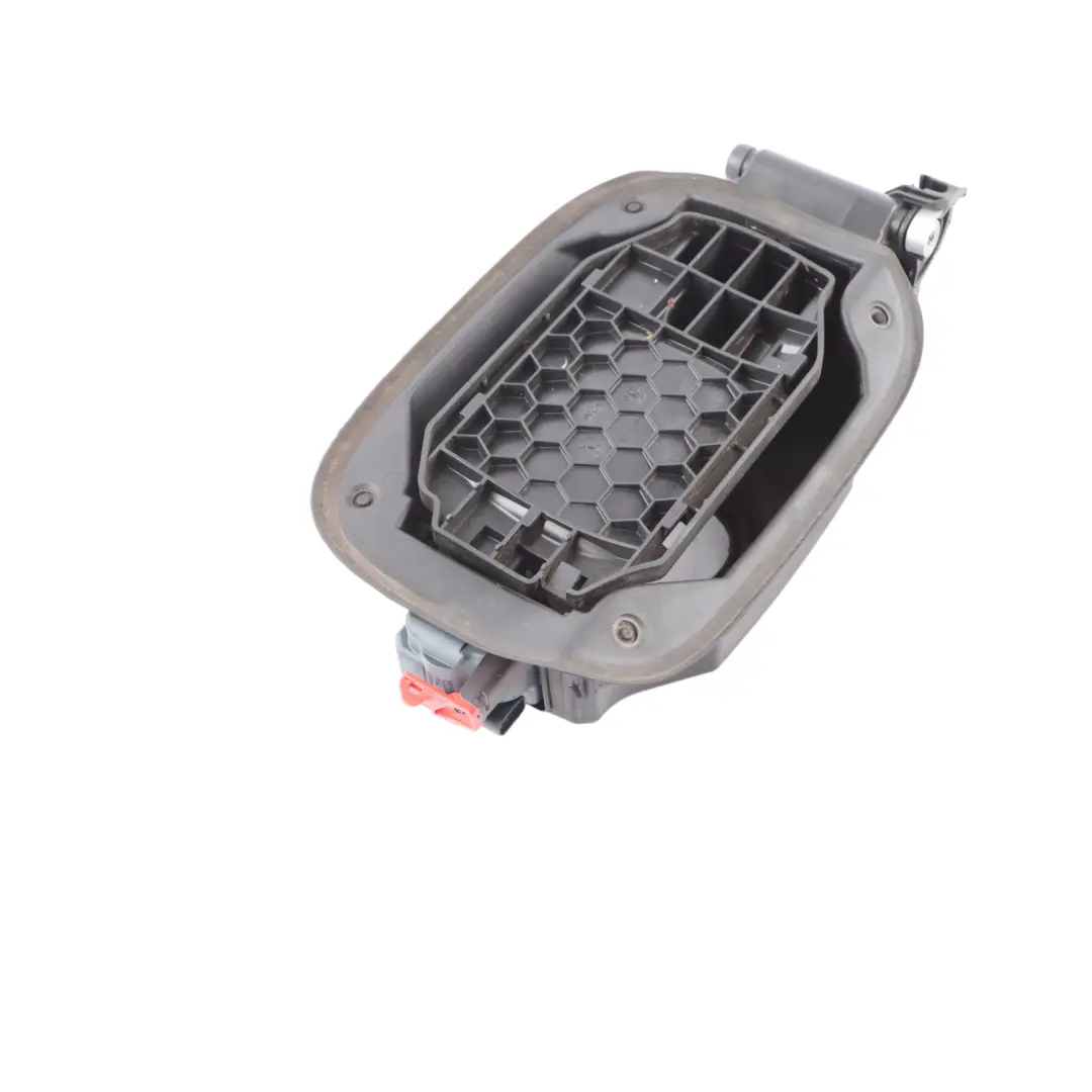 X177 Tankdeckel Einfüllstutzen für Mercedes C117 mit Teilenummer A1176300067 Mercedes C117 X177 Tankdeckel Einfüllstutzen - SKU A1176300067 - Teilenummer A1176300067