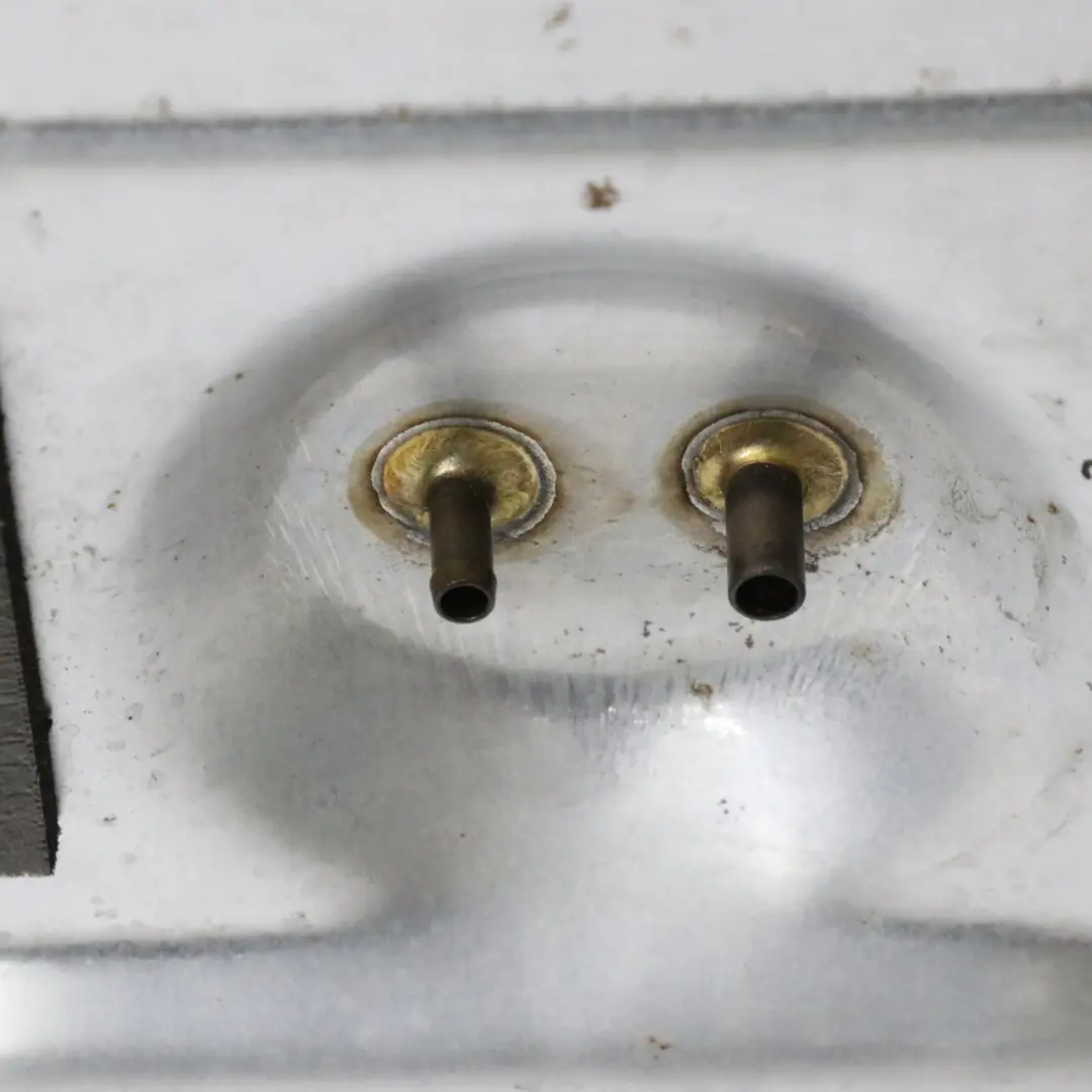 Réservoir de carburant complet 100L pour Mercedes C140 à propos du numéro de pièce A1404704901 Mercedes C140 Réservoir de carburant complet 100L - SKU A1404704901 - Numéro de pièce A1404704901