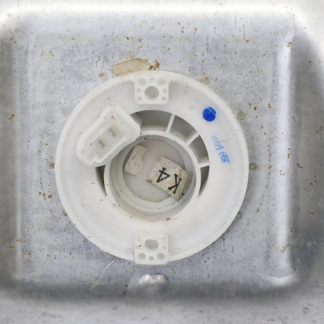 Serbatoio completo 100L per Mercedes C140 con numero di parte A1404704901 Mercedes C140 Serbatoio completo 100L - SKU A1404704901 - Numero di parte A1404704901