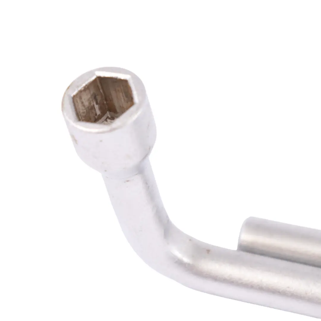 Clé douille 17x16 MM Outil réparation pour Mercedes C140 à propos du numéro de pièce A1405810001 Mercedes C140 Clé douille 17x16 MM Outil réparation - SKU A1405810001 - Numéro de pièce A1405810001