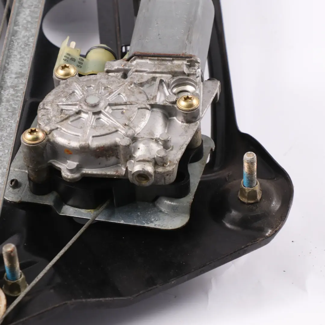 Fensterheber Heber Motor vorne links für Mercedes C140 mit Teilenummer A1406700103 Mercedes C140 Fensterheber Heber Motor vorne links - SKU A1406700103 - Teilenummer A1406700103