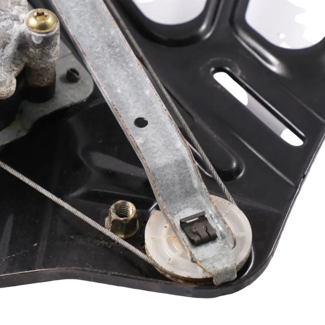 Fensterheber Heber Motor vorne rechts für Mercedes C140 mit Teilenummer A1406700203 Mercedes C140 Fensterheber Heber Motor vorne rechts - SKU A1406700203 - Teilenummer A1406700203