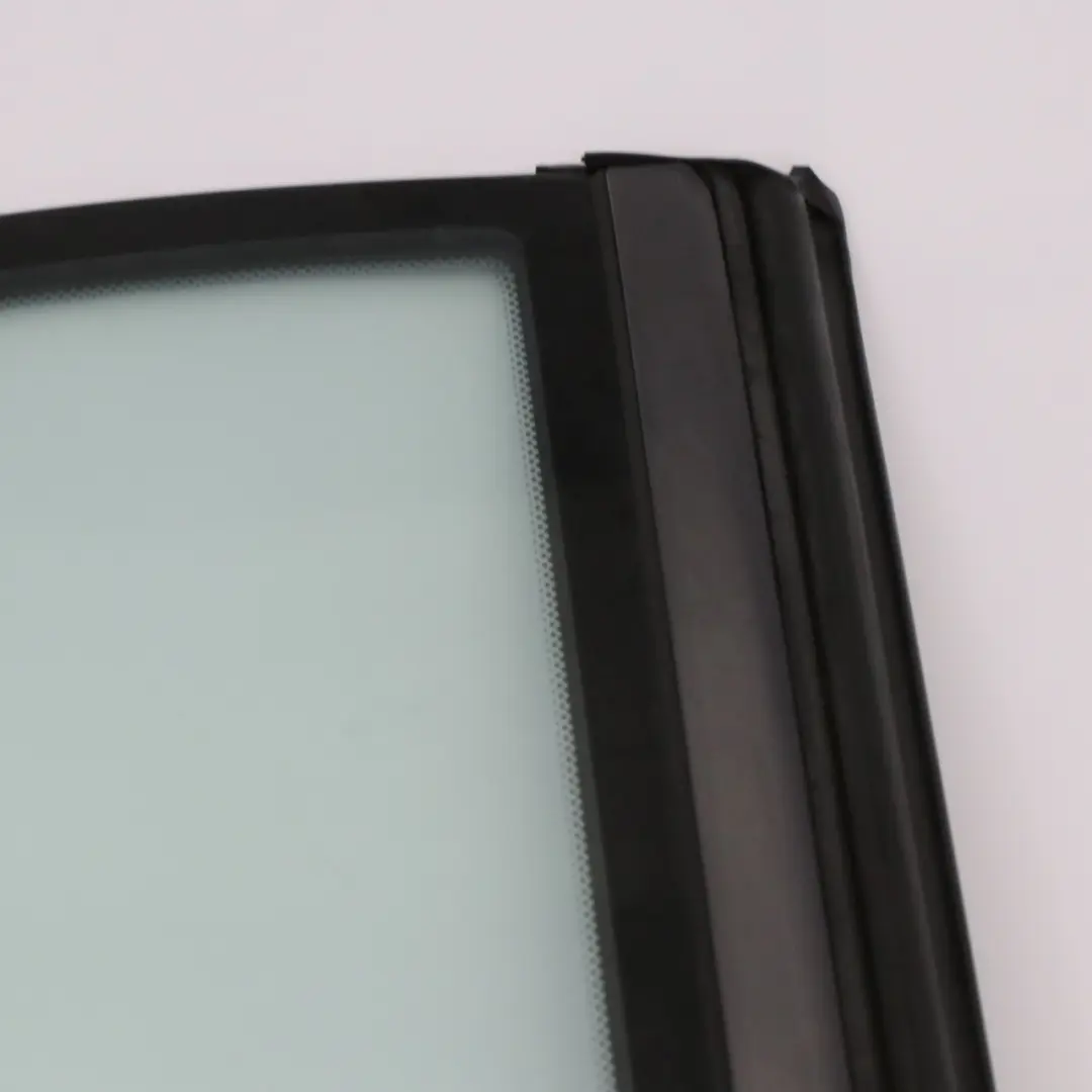 Mercedes C140 Vitres arrière droite Crank Window Quarter AS2 - SKU A1406701210 - Numéro de pièce A1406701210