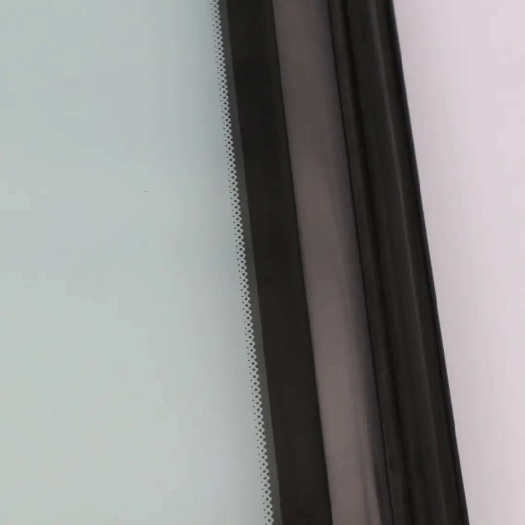 Mercedes C140 Vitres arrière droite Crank Window Quarter AS2 - SKU A1406701210 - Numéro de pièce A1406701210