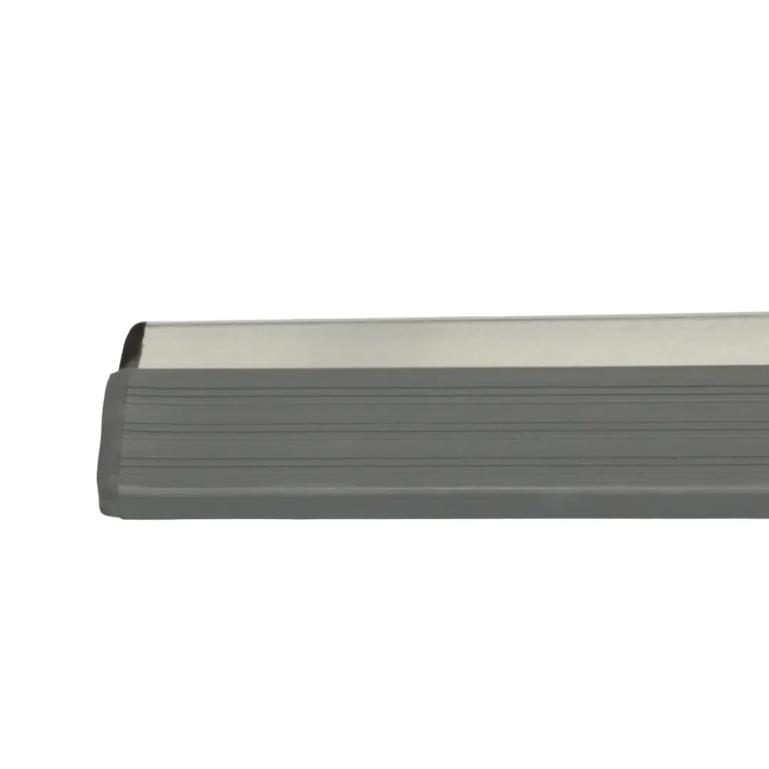 Mercedes C140 Rail seuil de porte intérieur garniture noire - SKU A1406800935 - Numéro de pièce A1406800935