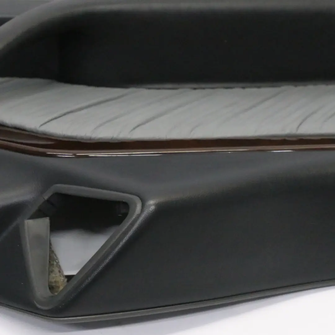 Mercedes C140 Couvercle carte porte arrière gauche panneau tissu - SKU A1406900726 - Numéro de pièce A1406900726