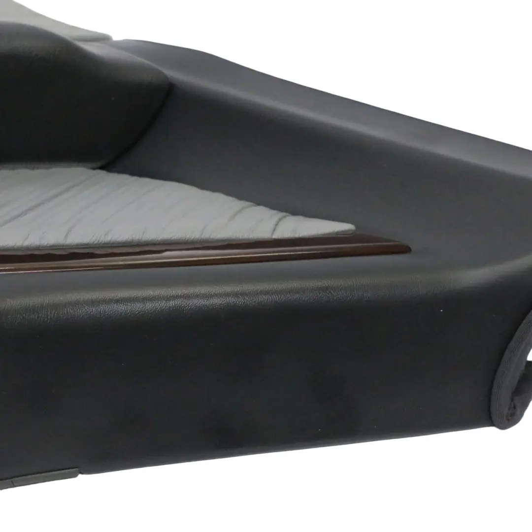 Türkarte Abdeckung hinten links Panel Leder Stoff für Mercedes C140 mit Teilenummer A1406900726 Mercedes C140 Türkarte Abdeckung hinten links Panel Leder Stoff - SKU A1406900726 - Teilenummer A1406900726