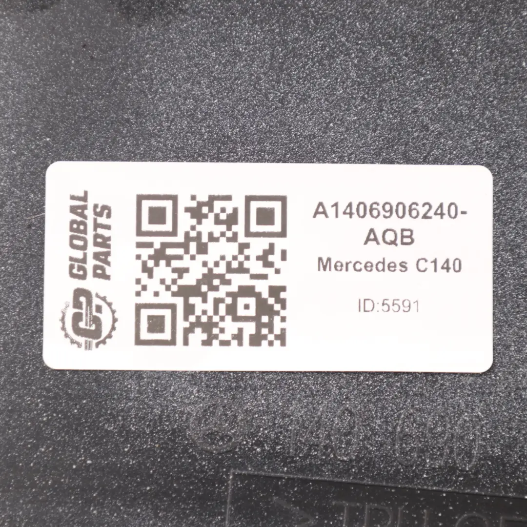 Exterior Moldura Carrocería Lateral Delantero Derecho A9066903682 para Mercedes C140 con número de pieza A1406906240 Mercedes C140 Exterior Moldura Carrocería Lateral Delantero Derecho A9066903682 - SKU A1406906240-AQB - Número de pieza A1406906240