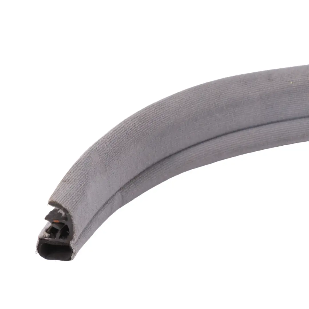 Guarnizione porta paraspigoli anteriore destra per Mercedes C140 con numero di parte A1406972851 Mercedes C140 Guarnizione porta paraspigoli anteriore destra - SKU A1406972851 - Numero di parte A1406972851