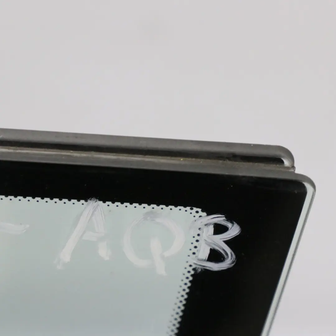 Puerta Delantera Izquierda Azul Aguamarina Metalizado - 341 para Mercedes C140 con número de pieza A1407204505 Mercedes C140 Puerta Delantera Izquierda Azul Aguamarina Metalizado - 341 - SKU A1407204505-AQB - Número de pieza A1407204505